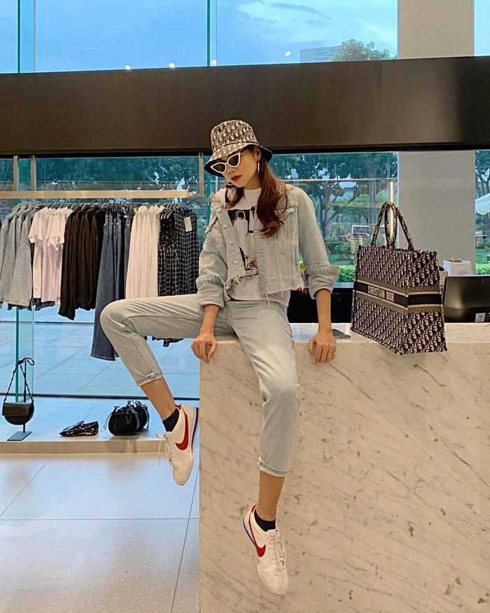 Phong cách sao Việt: Lan Khuê bụng bầu 8 tháng vẫn mặc đẹp bất chấp