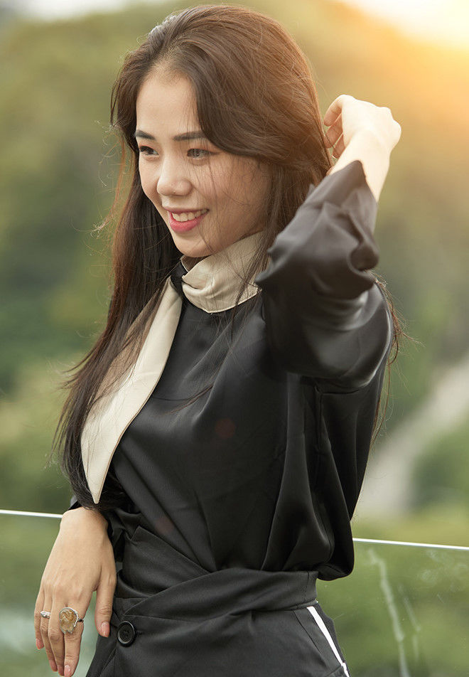 Hé lộ quá khứ cơ hàn, chật vật của thánh nữ triệu view Hương Ly