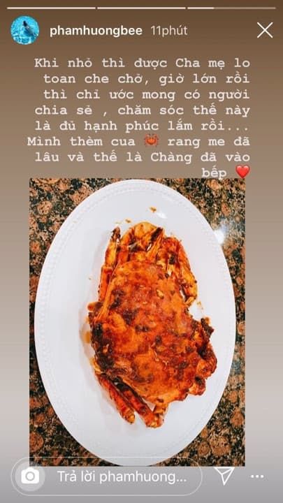 Rocker Nguyễn công khai cận mặt bạn gái, Nhã Phương trễ nải hết sức