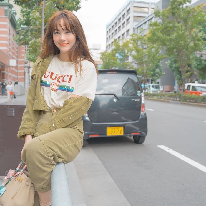 Sam đẹp bất chấp camera thường, con gái Elly Trần ra dáng tiểu mỹ nhân