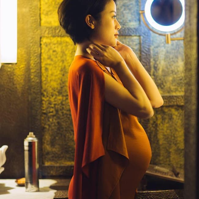 Sam đẹp bất chấp camera thường, con gái Elly Trần ra dáng tiểu mỹ nhân
