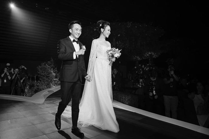 Sam đẹp bất chấp camera thường, con gái Elly Trần ra dáng tiểu mỹ nhân
