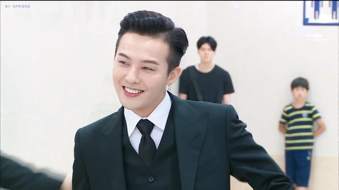 Sao nam Hàn chứng minh đẳng cấp khi diện suit: G-Dragon đầy khí chất