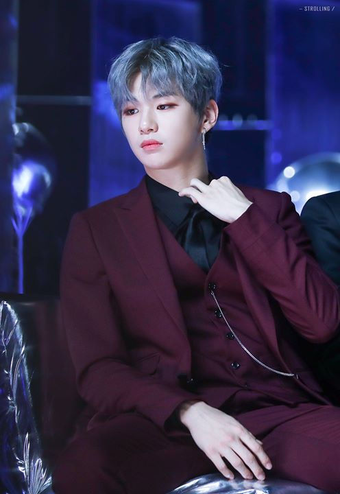 Sao nam Hàn chứng minh đẳng cấp khi diện suit: G-Dragon đầy khí chất
