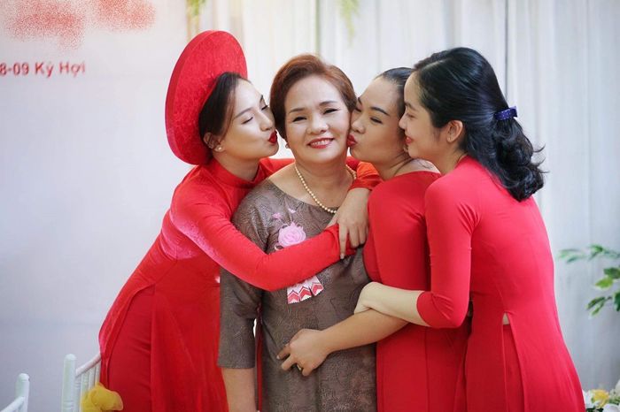 CĐM tức giận vì nhiều người chỉ trích Kiều Oanh cưới chạy bầu