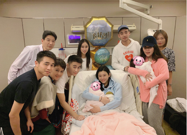 Sinh con trai cho gia tộc sòng bài, Ming xi bị đồn dùng thuyết âm mưu