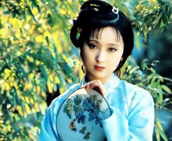 Mỹ nhân Hồng Lâu Mộng xuất gia đi tu, bạo bệnh qua đời ở tuổi 42