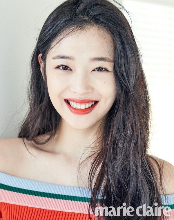 Sulli từng chia sẻ đang rất đỗi cô đơn nhưng netizen lại mắng mỏ cô
