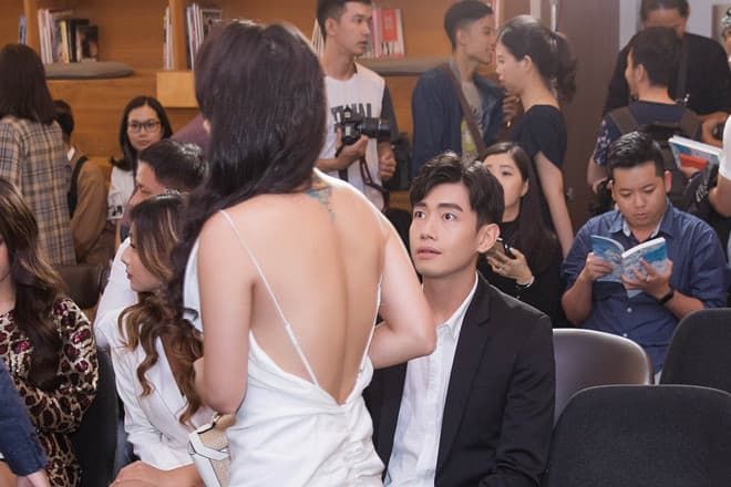Thái Trinh bất ngờ chuyển hẳn sang gợi cảm hậu chia tay Quang Đăng