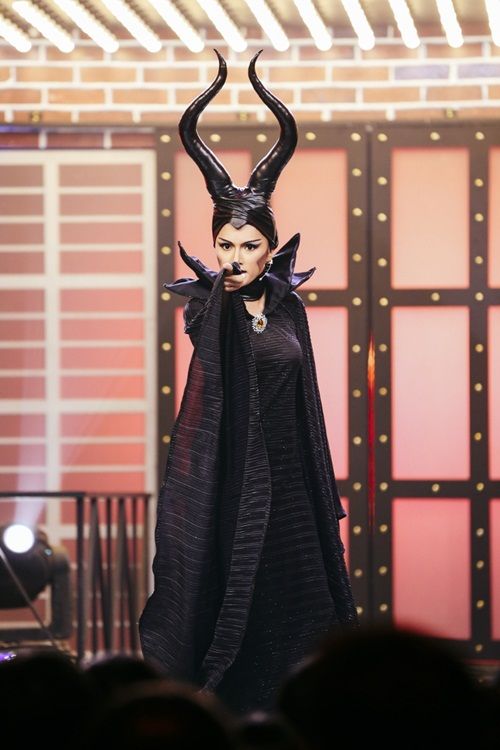 Thần tượng Maleficent và muôn kiểu hóa thân của sao Việt