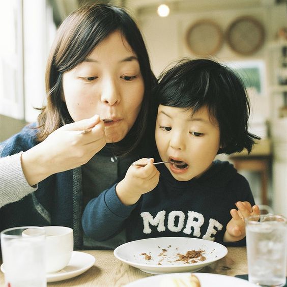 Thiếu tình thương từ mẹ, con gái dễ bị lợi dụng, thất bại