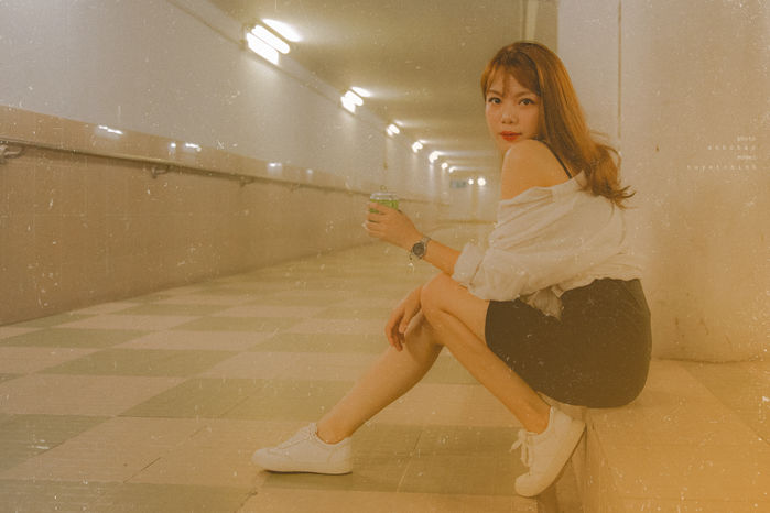 Càng tươi cười ở chỗ làm, càng “mượn rượu giải sầu” lúc tan ca