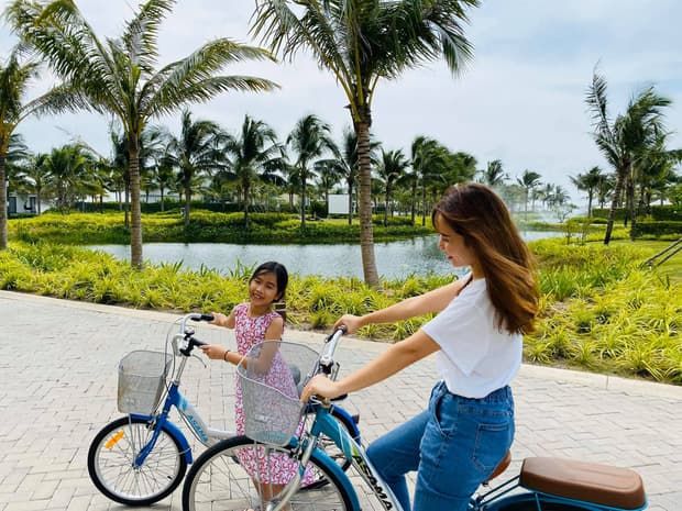 Tóc Tiên vẫn xinh dù bị dìm, Hoa hậu H'Hen Niê hóa nữ thần Hy Lạp