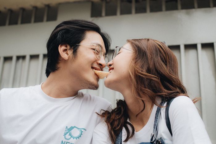 Tôi muốn kết hôn với một người giàu có: Suy nghĩ có đáng chê?