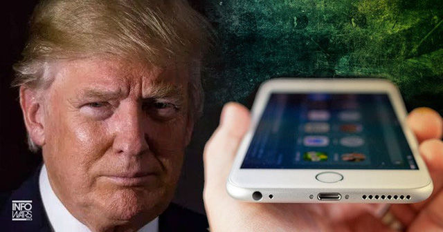 Tổng thống Mỹ Donald Trump chê thẳng mặt iPhone đời mới
