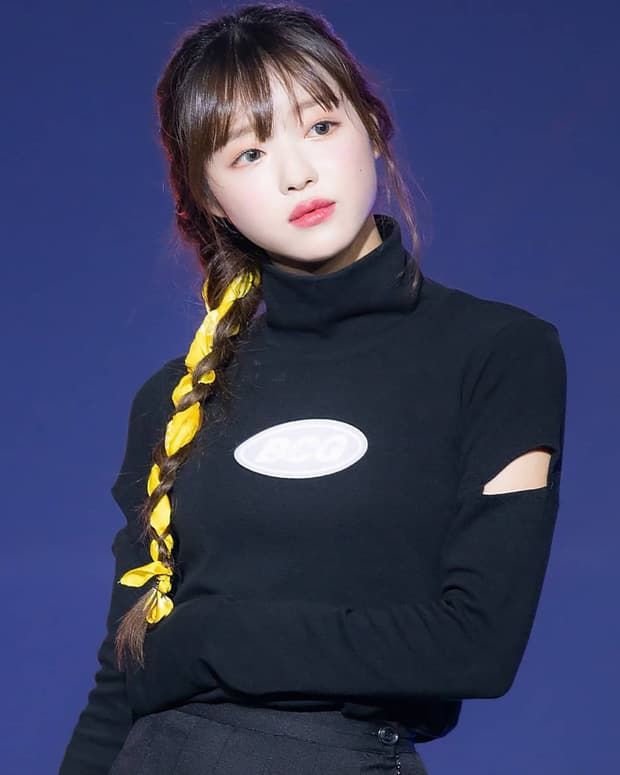 Trào lưu tái chế khăn lụa 5 trong 1 rộ lên trong giới nữ idol Kpop