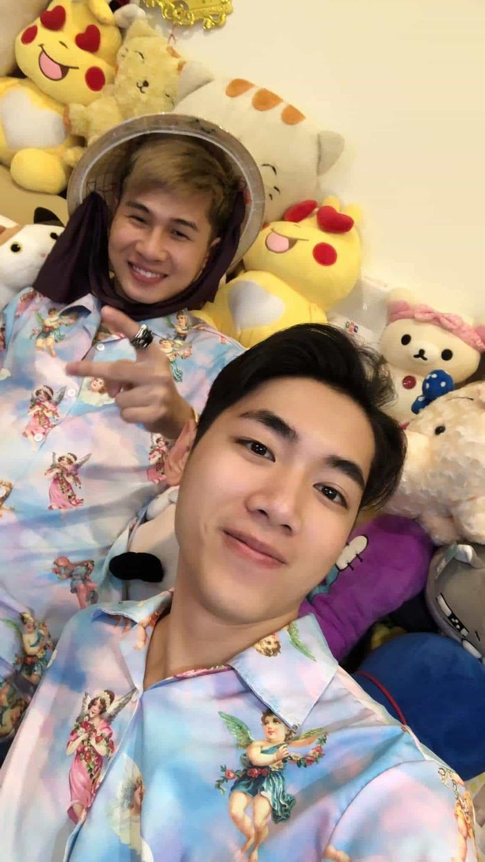 Trường Giang bỗng dưng phát tướng, H'Hen Niê liên tục đăng story buồn