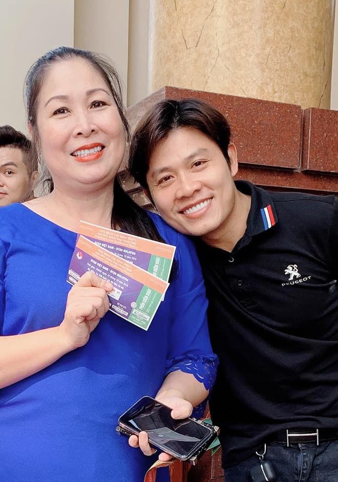 Trường Giang bỗng dưng phát tướng, H'Hen Niê liên tục đăng story buồn