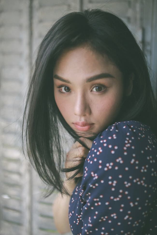 Trường Giang - Nhã Phương xóa tin trục trặc, Lưu Đê Ly làm lễ ăn hỏi