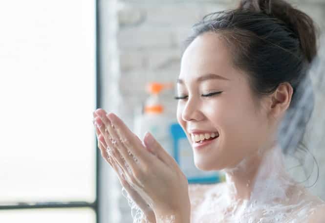 TS Joshua Zeichner: Tắm hàng ngày có nguy cơ mắc bệnh da liễu