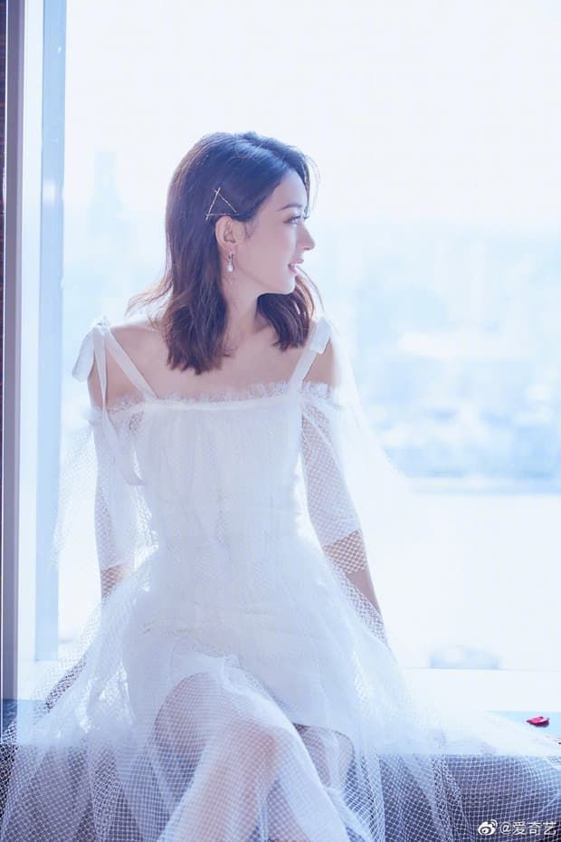 Từng bị chê mặt giống heo, Triệu Lệ Dĩnh hoá thân thành phượng hoàng