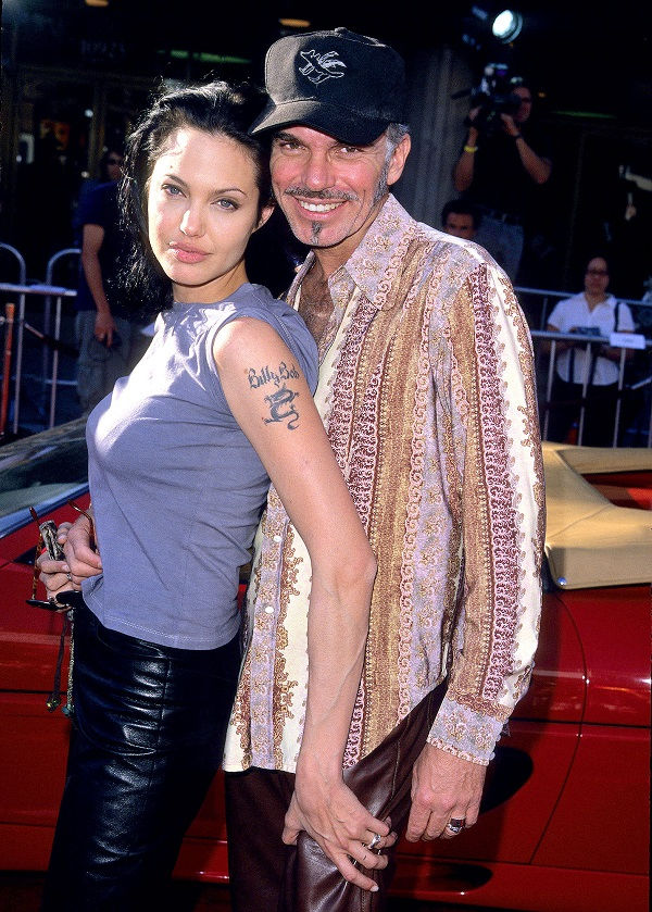 Từng bị Brad Pitt ép cưới, Angelina Jolie mất niềm tin vào hôn nhân