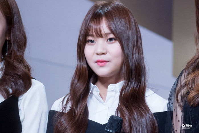 Từng bị gán mác lỗ hổng nhan sắc: Wendy, Jihyo nay lột xác ngoạn mục