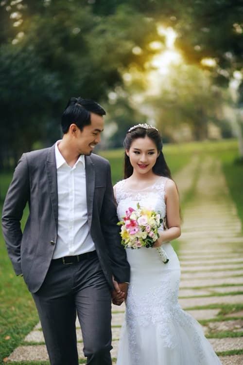 Vợ cố người mẫu Duy Nhân rạng rỡ lên xe hoa, CDM gửi lời chúc phúc