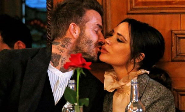 Vợ David Beckham tiết lộ chuyện phòng the: U50 vẫn không là vấn đề