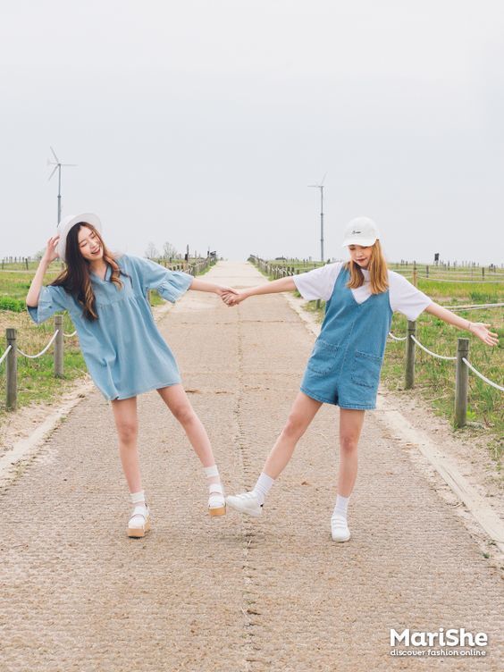 Yêu xa đã là gì, bạn thân ở xa mới đúng là khổ