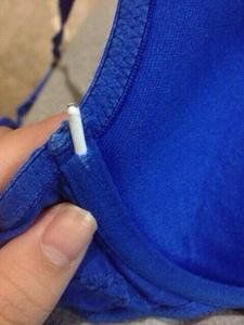 Nỗi khổ muôn đời của con gái: gãy son, rướm máu khi mang giày cao gót