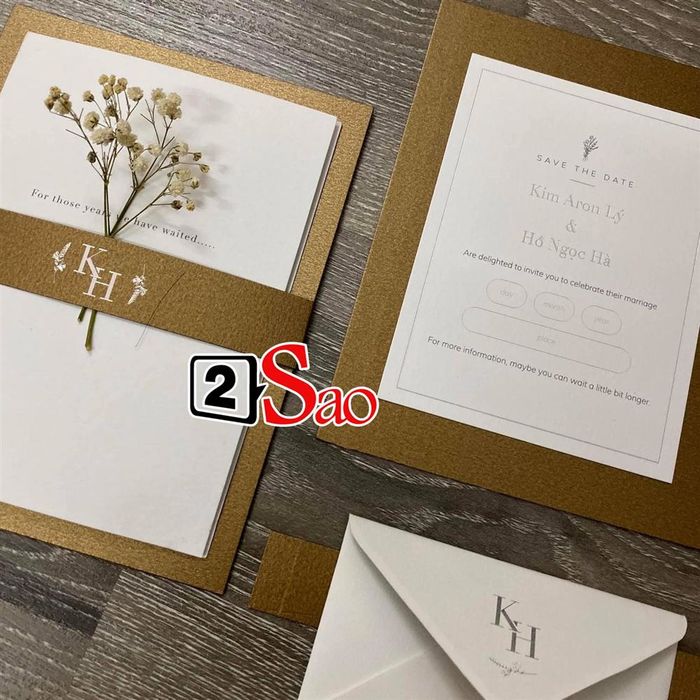 CĐM ôn xao trước hình thiệp cưới của Hồ Ngọc Hà và Kim Lý