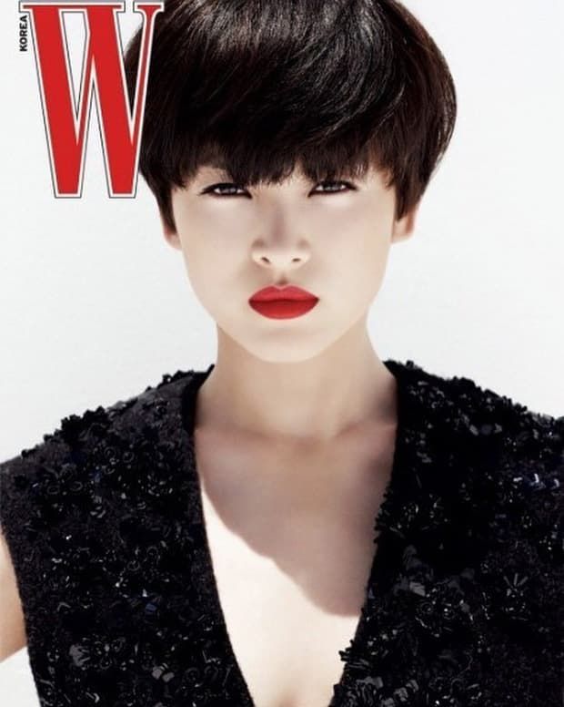 4 tháng hậu ly hôn, Song Hye Kyo gây nháo nhào vì đăng ảnh tóc bob