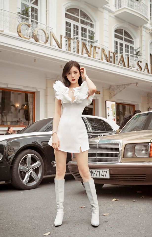 Lâm Á Hân - gái hai con trông đến mòn con mắt đúng là đố có sai!