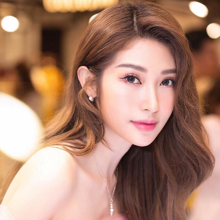 Dàn gái xinh bê tráp trong đám cưới Đông Nhi - Ông Cao Thắng