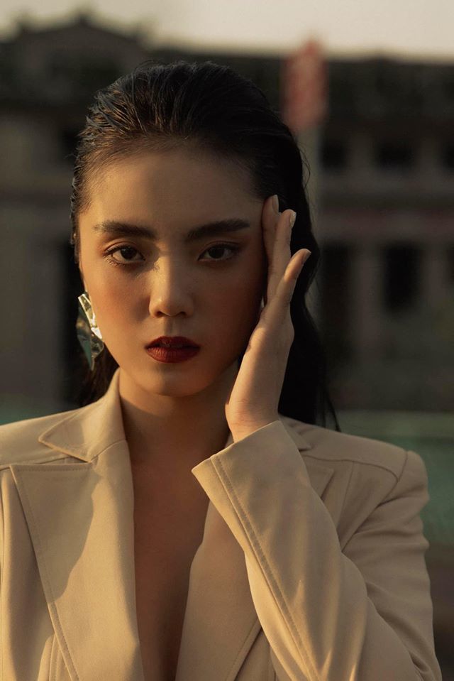 Lâm Á Hân - gái hai con trông đến mòn con mắt đúng là đố có sai!