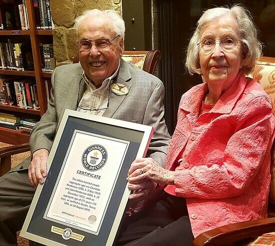 Ngưỡng mộ đôi vợ chồng sống thọ nhất TG với 80 năm hạnh phúc bên nhau