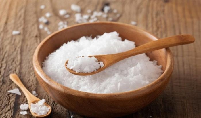 Phụ nữ muốn khỏe đẹp: Hạn chế sơn móng tay, dừng sử dụng khăn lông