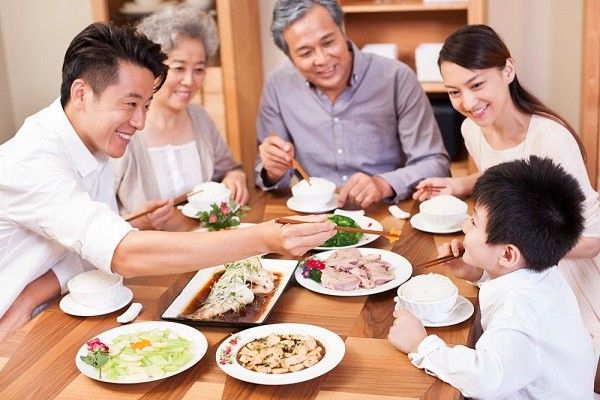 Thường xuyên cô đơn có nguy cơ tử vong bằng với hút 15 điếu thuốc/ngày