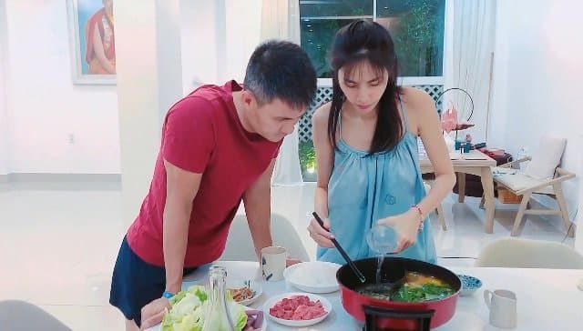 Hiền Hồ tóc dài lạ lẫm, Huỳnh Phương - Ngô Kiến Huy chia rẽ vì hóa đơn