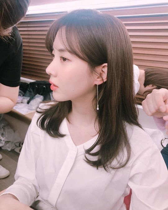 Góc nghiêng thần thánh nữ idol Kpop: Gen 4 không hề kém cạnh đàn chị