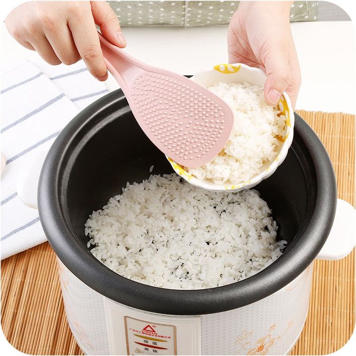 Bạn có biết: Tác dụng của chấm tròn trên chiếc muôi nồi cơm điện