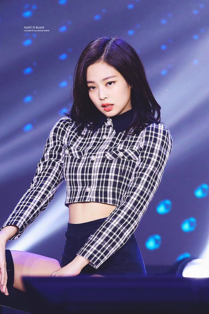 BLACKPINK với tóc đen: Jisoo hóa thiên thần, Rose bỗng chìm nghỉm