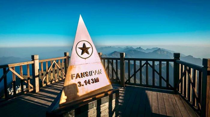 Cầu kính Rồng Mây Sapa: địa điểm check-in của team thích cảm giác mạnh