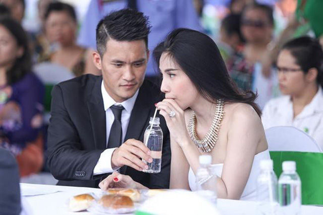 Cầu thủ Công Vinh: Mình cãi vợ, mình thắng thì được gì?