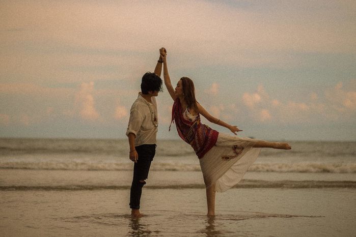 CĐM tan chảy với chàng trai yêu cô gái từ cái nhìn đầu tiên