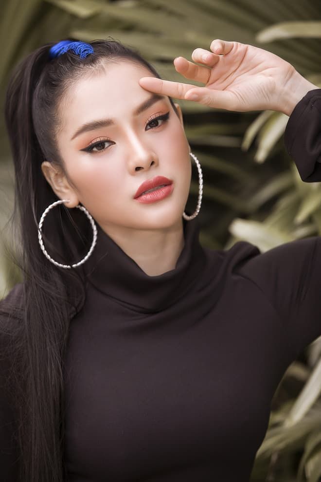 Chăm sóc da dầu “đầu tư” như Phương Trinh Jolie: Cấp đủ nước, vitamin