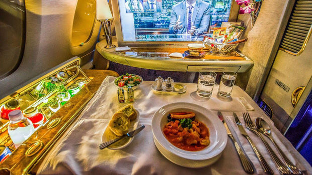 10 hãng hàng không có đồ ăn ngon, Singapore đại diện top 2 châu Á