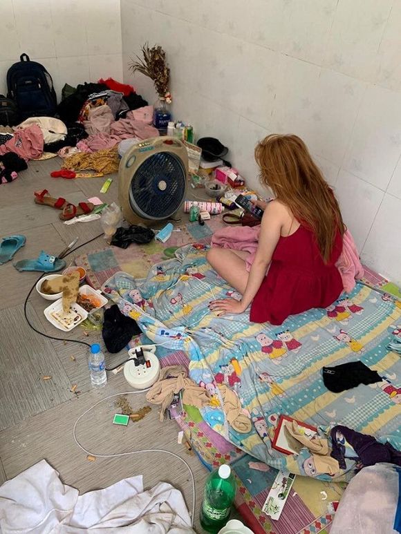 Khổ chủ kêu trời vì độ ở bẩn của các chị gái xinh đẹp cùng nhà trọ