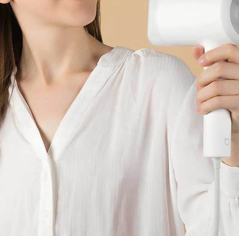 Cô gái qua đời do sử dụng máy sấy tóc sau khi tắm